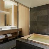 素敵なアメニティで
お手入れ / 3