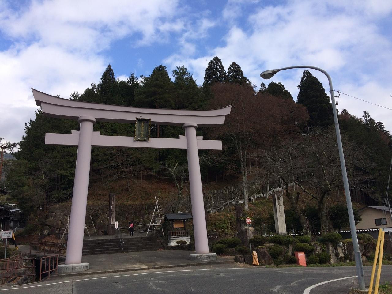 昔ながらの美しい水流と町並みが残る城下町、飛騨古川3967173