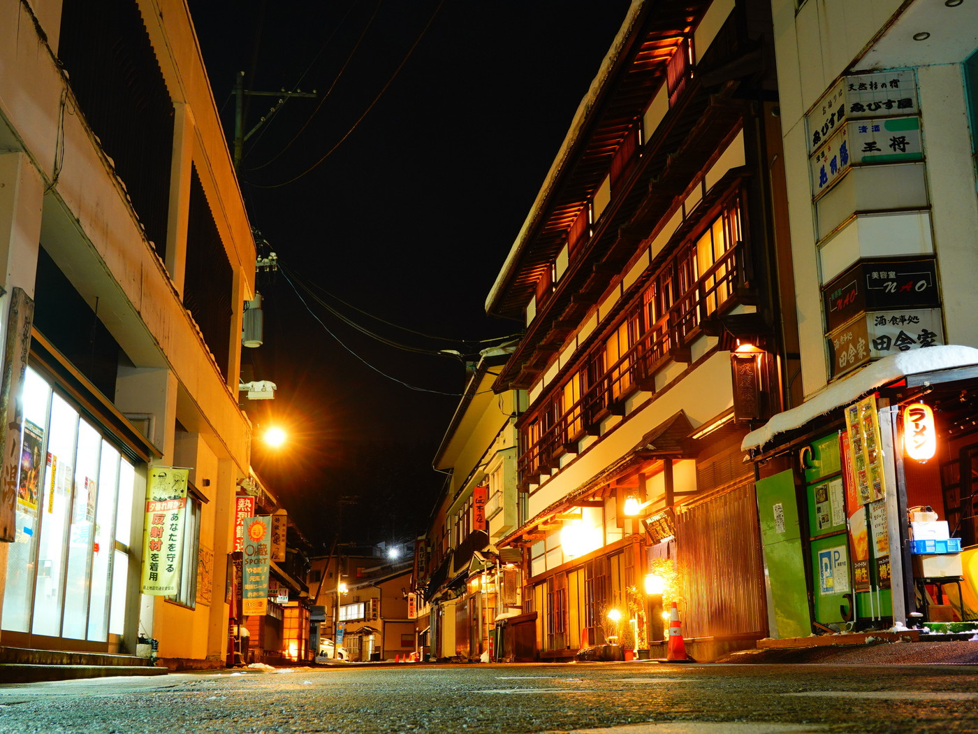 肘折温泉で6～9月に数回開催の「夜市」4237481