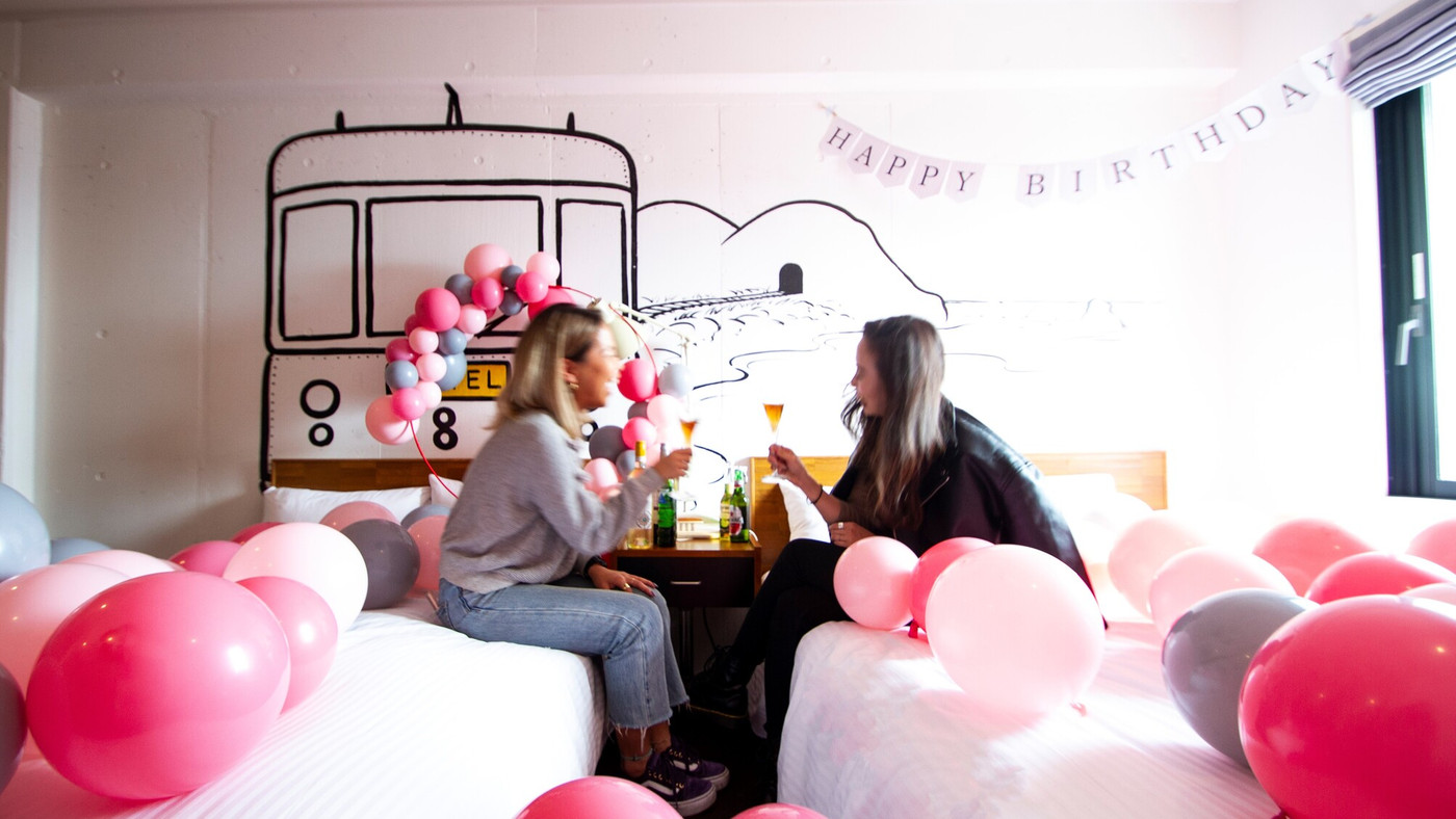 水着で楽しむ♪おしゃれなサウナ＆プール4257738