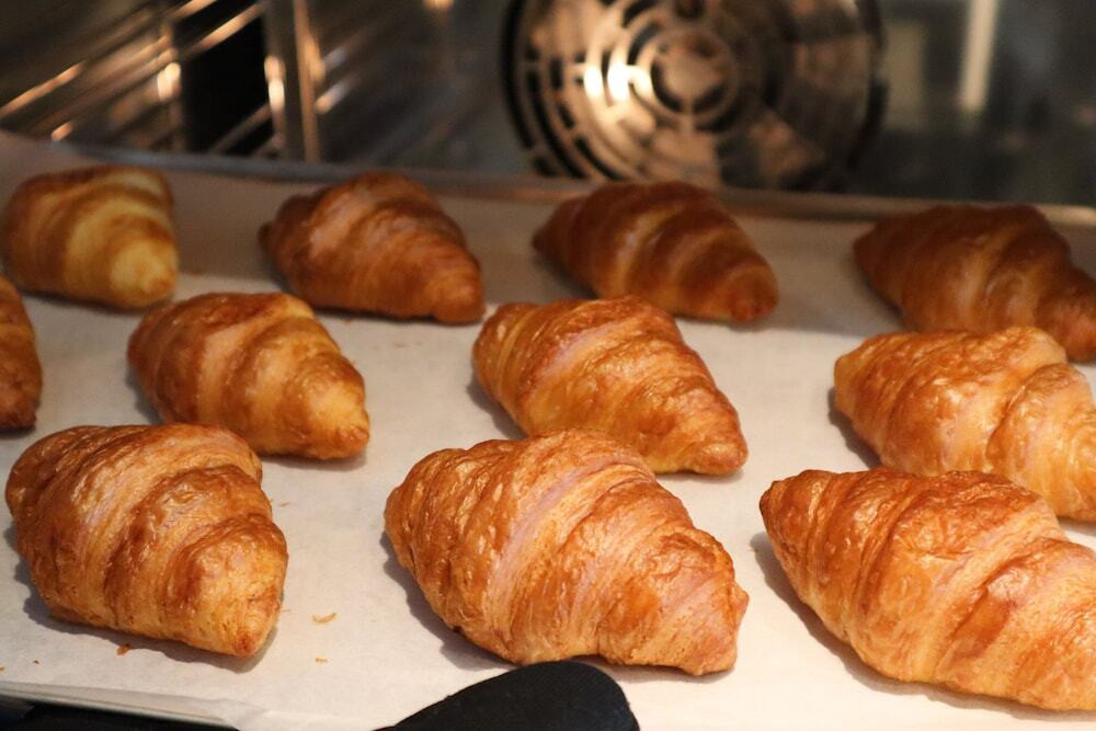 朝食ビュッフェ パン