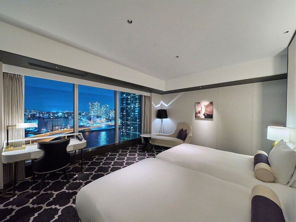 横浜で気軽にハワイ旅行気分！スパにはサウナやプールも4374750