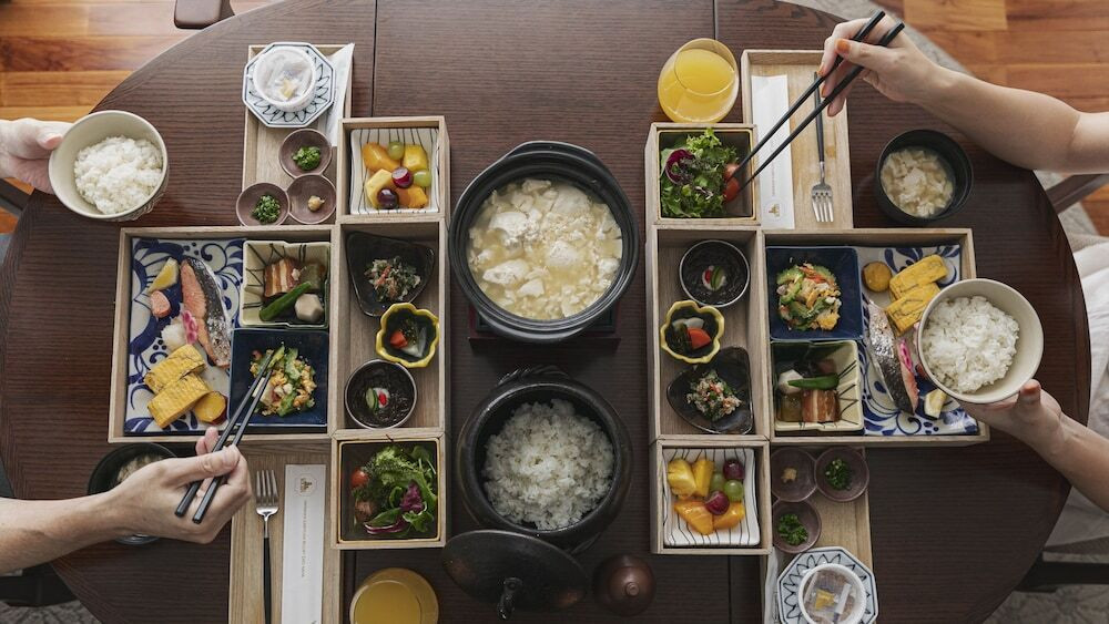 お部屋でいただく「ヌチスグイ(命の薬)朝食」で贅沢な朝♪4286625