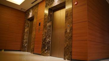 エレベーター / 1