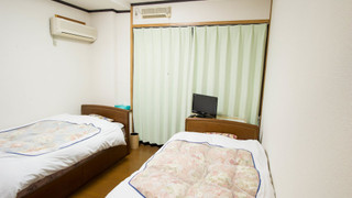 ツインルーム 共用バスルーム