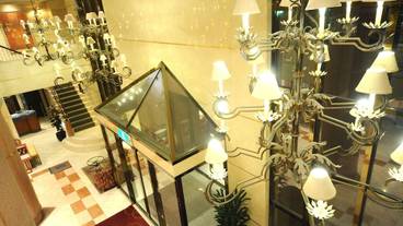 内部エントランス / 2