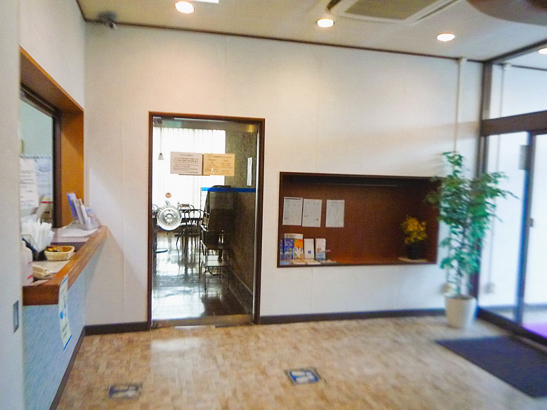 1階コンパクトなロビー