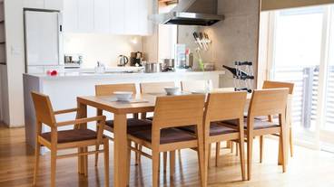 客室内のダイニングエリア / 9