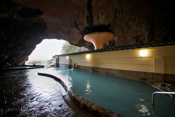 料理自慢の温泉旅館といえばここ♪姉妹館でお得に湯巡りも3564876