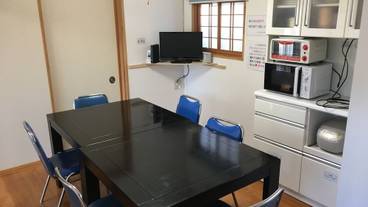 客室内のダイニングエリア / 3