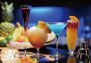 温泉旅行で楽しくホテルバーデビュー！3641078