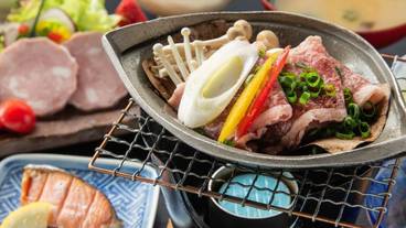 食事・飲み物 / 4