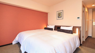 ツインルーム シングルベッド 2 台 喫煙可