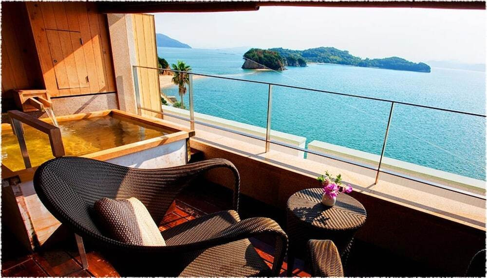 「エンジェルロード」が目の前!客室や大浴場から絵画のような景色を3421892