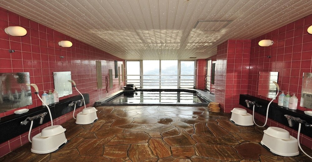 1000万ドルの夜景が見える客室で伝統料理「卓袱」を4240411