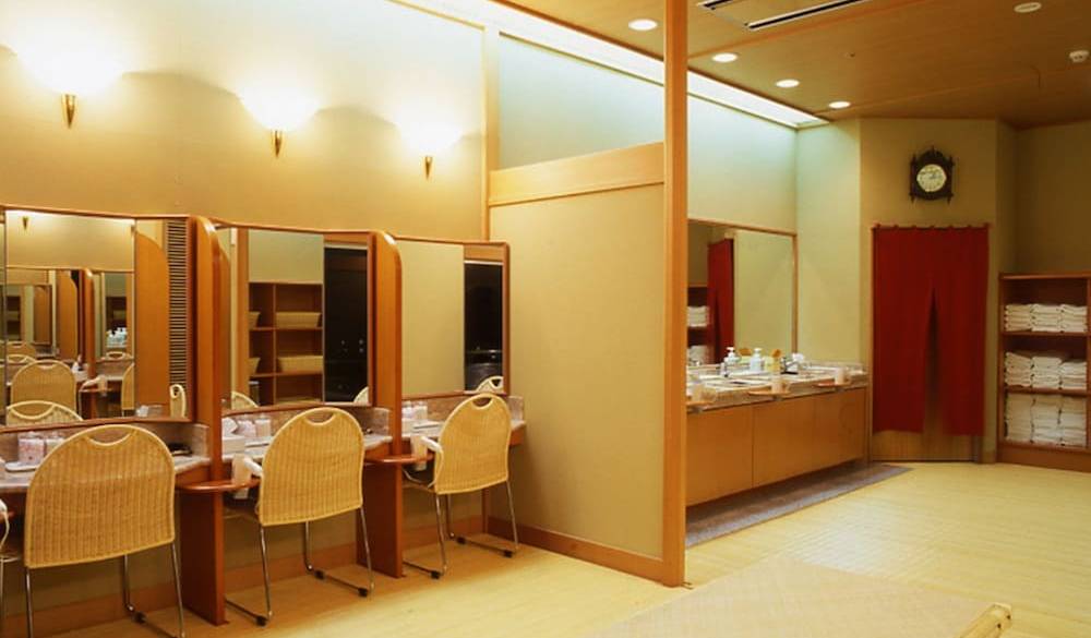 パウダールーム / 4