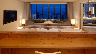 エグゼクティブスイート(14階、ソファベッド2台付)