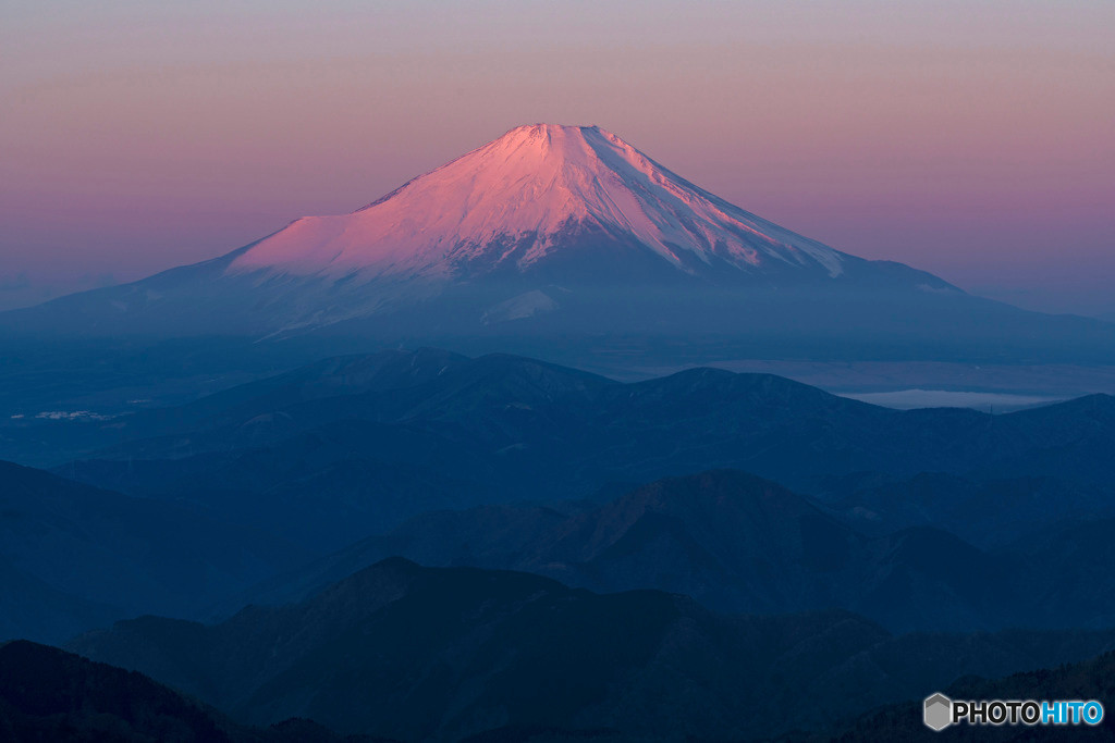 特別な日に富士山を眺める贅沢な場所3688517