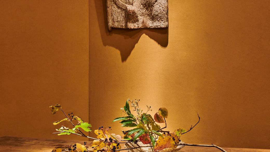 プリミティブアートと
花の競演 / 1