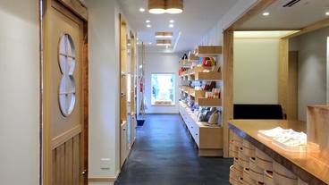 内部エントランス / 2