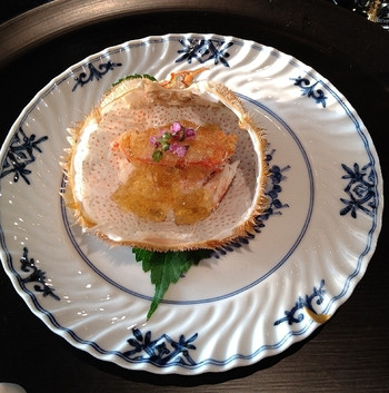 「べにや無何有」 料理 153480057 加賀橋立港　毛蟹　琥珀ゼリー花穂紫蘇