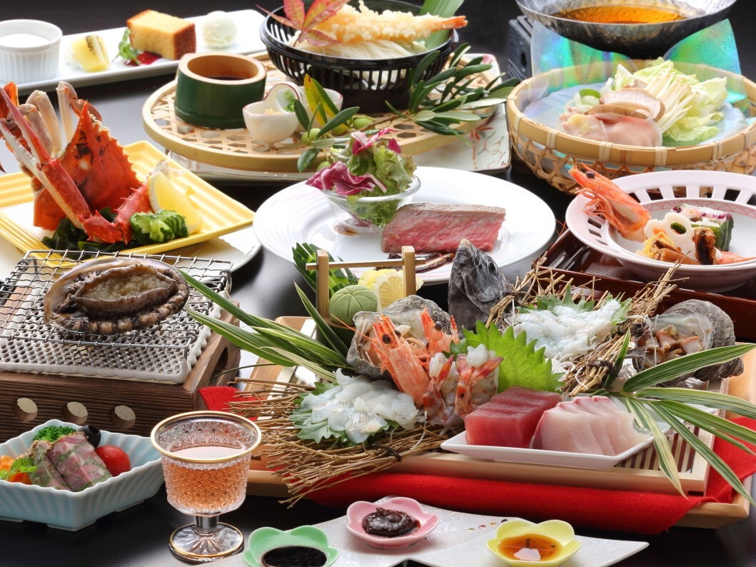 お待ちかねのディナータイムは、鮮やかな会席料理3746422