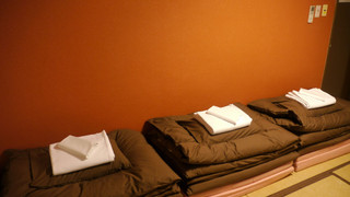 和室 (バスルーム共用)