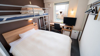 ダブルルーム ロフトベッド付き 禁煙