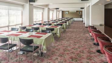 朝食スペース / 8