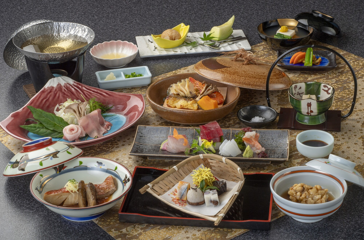 季節替わりの和会席膳・四季彩一例①