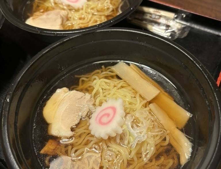 名物・夜鳴きそばを
味わう夜 / 1