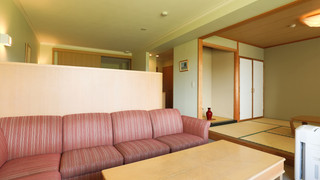 ベッドもお布団も！ 広々 [和洋室] [禁煙] [マウンテンビュー]