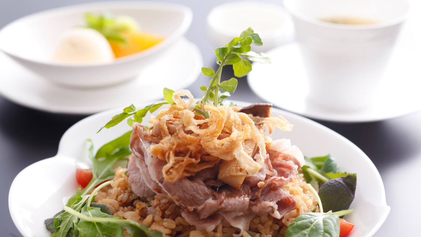 朝食バイキングの淡路島牛丼