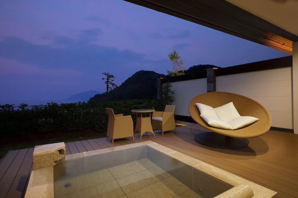 富士山と海の絶景を眺めながら、お部屋でゆっくり温泉を4019189