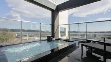 屋外スパ浴槽 / 1