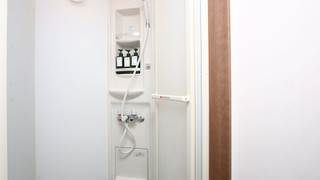 エコノミー ツインルーム (共用バスルーム)