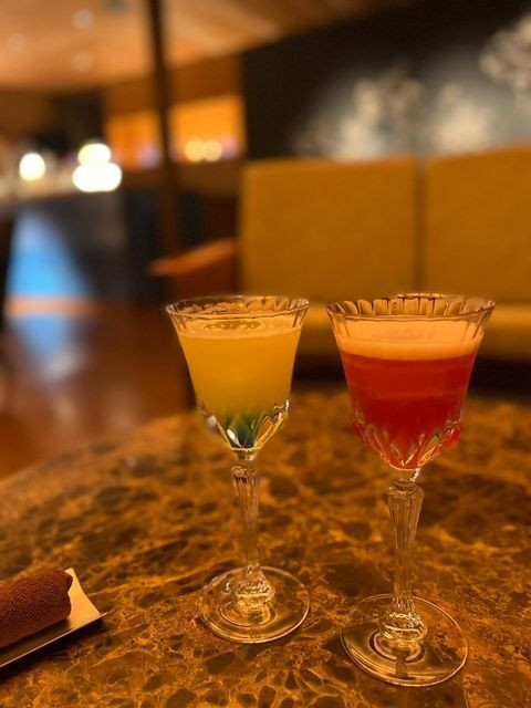ウェルカムドリンクは季節のカクテル。アルコールかノンアルコールかを選べるのも嬉しい / 2