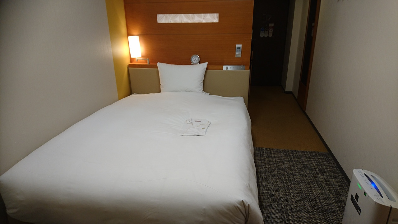 ベッドの広さも申し分無しです。