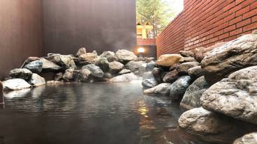 大浴場／モール温泉の露天風呂 / 1