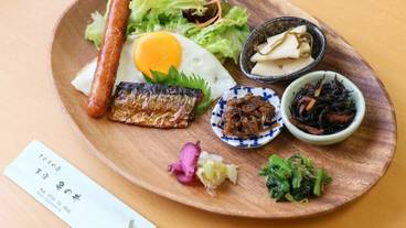 食事・飲み物 / 9