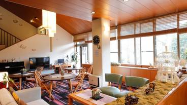 ロビーラウンジ / 7