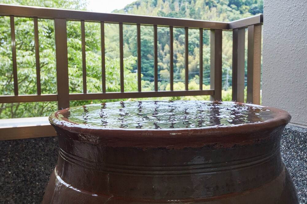 露天風呂付きのお部屋「下賀茂亭」はいかが?3433022