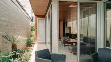 施設内の設備 / 13