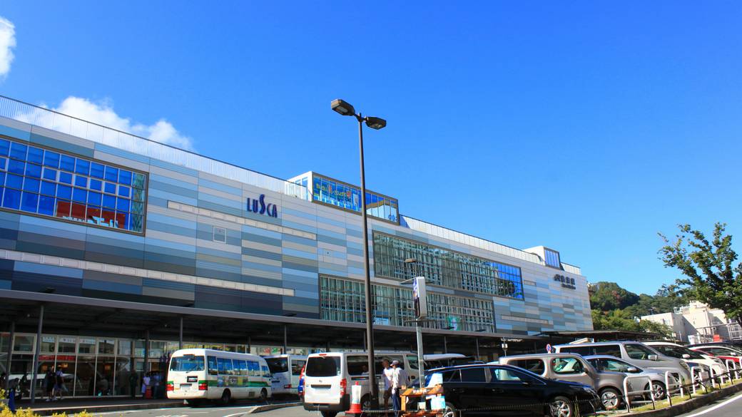 熱海駅に到着。
送迎バスで移動も楽々 / 2