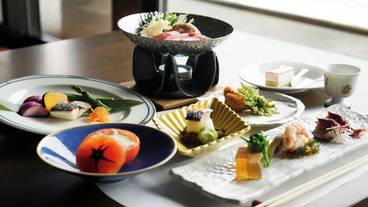 食事・飲み物 / 3