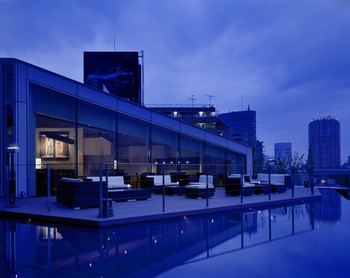 「TWO ROOMS GRILL｜BAR」外観 1122732 テラス