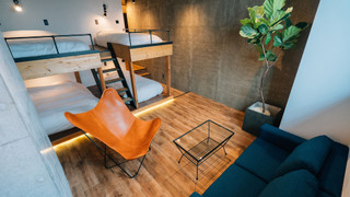 デラックスルーム ダブルベット2台 & シングルベット2台 禁煙