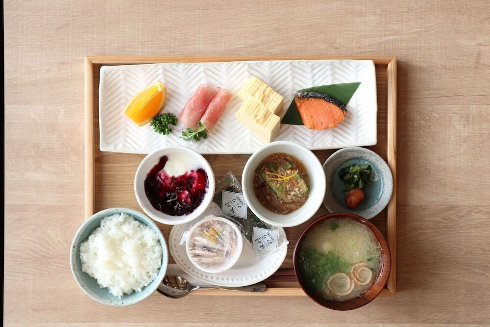 朝食