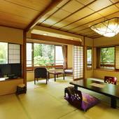 着物で彩られた全館畳敷きの宿 楽山やすだ（静岡県 旅館） / 2