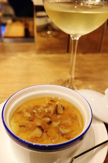 「赤白 ルクア大阪店」料理 55194 フォアグラの茶碗蒸し　リースリング